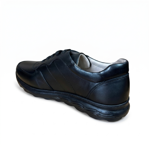 Orthopedic sports shoes 15-007