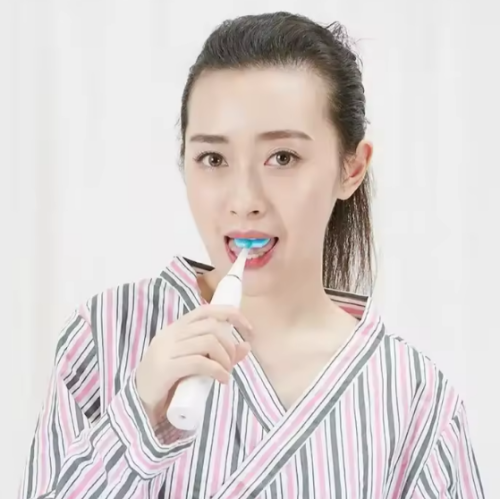 Electric logopedic massager for tongue and mouth muscles