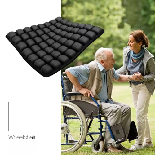 Inflatable massage cushion for sitting with a pump