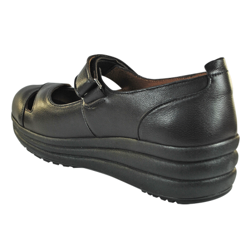 Women's orthopedic shoes 17-001 p. 36-41